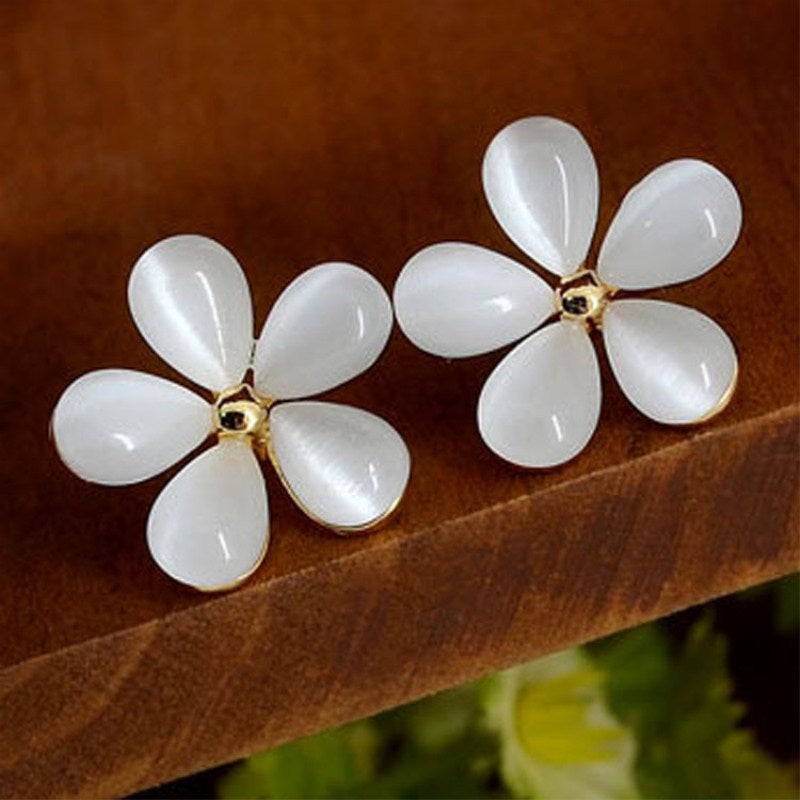 New Fashion Simulated Pearls Pendientes Bijoux Angel Wings Leaf Feather Flowers Stud Earrings for Women Wedding Jewelry Brincos - A Woman Knows Best